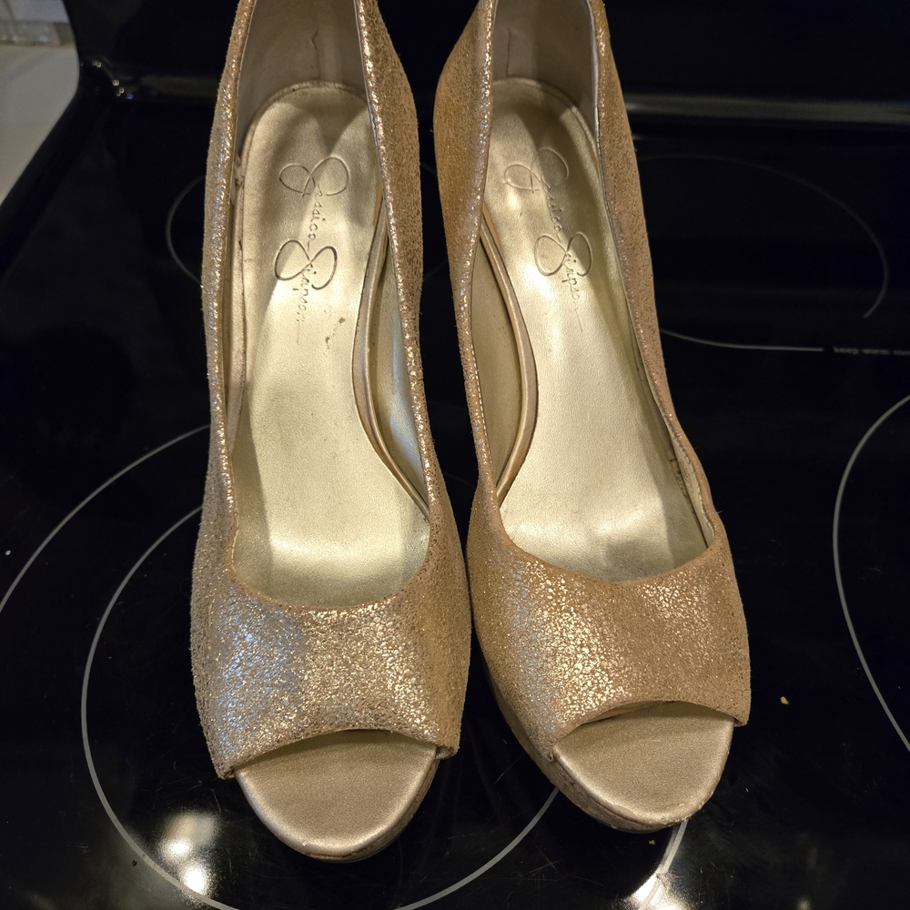 Jessica Simpson Gold Glitter Platform Pumps - Picture 3 of 7